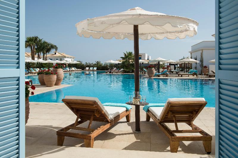 Mitsis Selection Laguna Hersonissos  Esterno foto The pool at the hotel