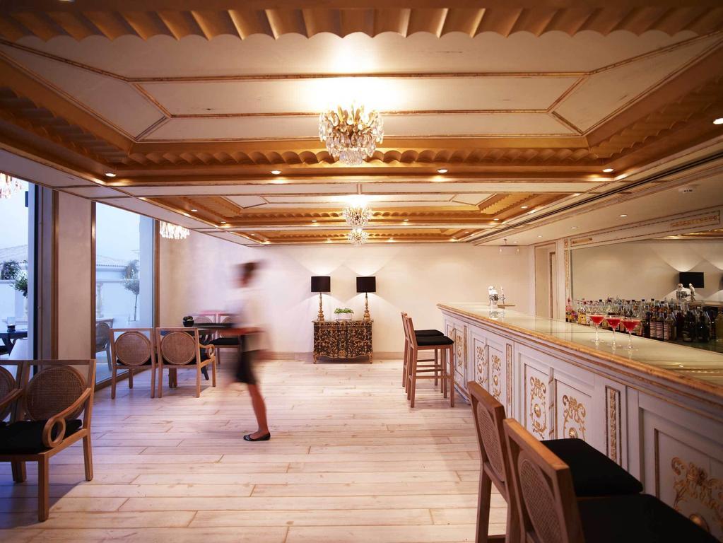 Mitsis Selection Laguna Hersonissos  Esterno foto The bar at the 101 bar