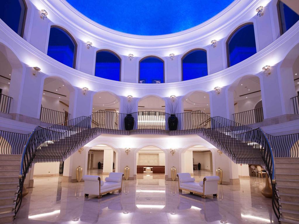 Mitsis Selection Laguna Hersonissos  Esterno foto The lobby of the hotel