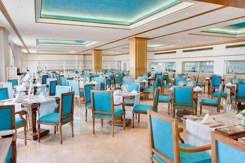 Mitsis Selection Laguna Hersonissos  Esterno foto The restaurant at the hotel