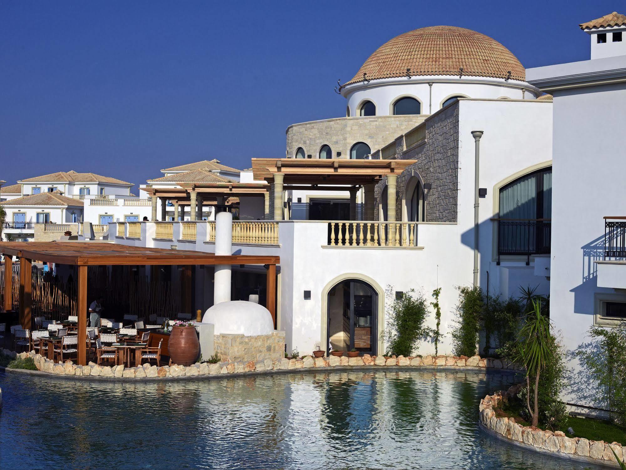 Mitsis Selection Laguna Hersonissos  Esterno foto The resort's main pool
