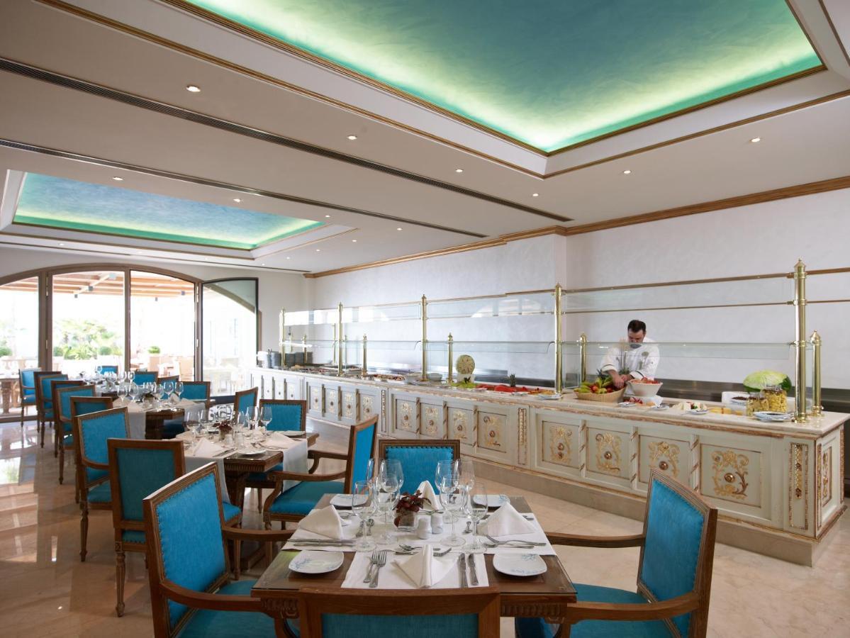 Mitsis Selection Laguna Hersonissos  Esterno foto The restaurant at the hotel